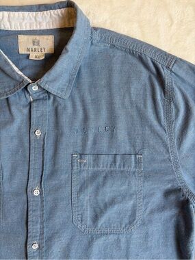 Marley Men’s Slub Chambray Button-Up Shirt Light Blue Size XL Pocket Casual